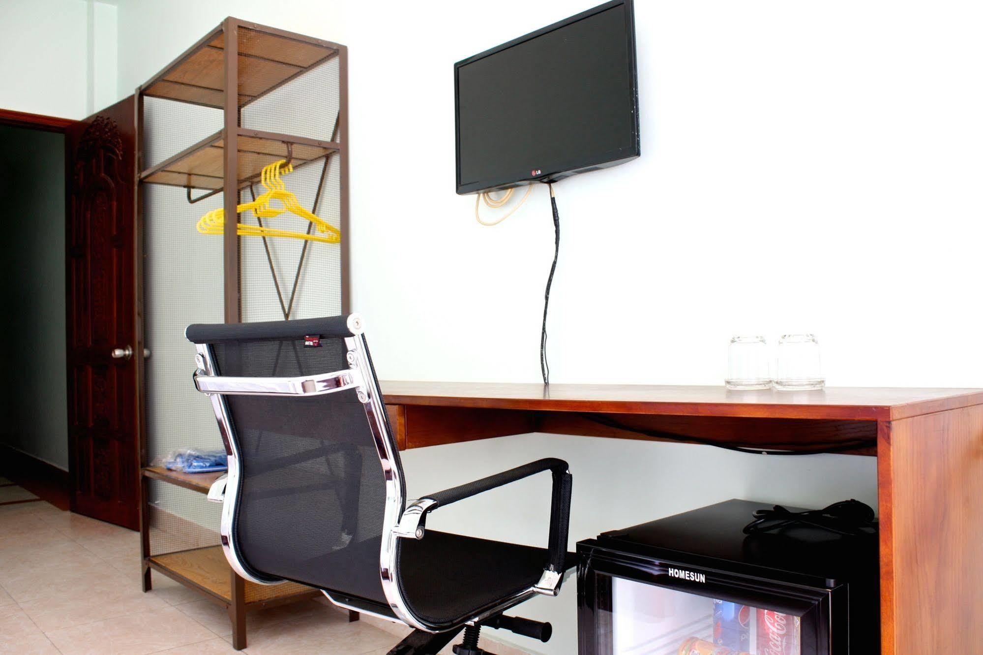 Hạnh Chương Khách sạn *